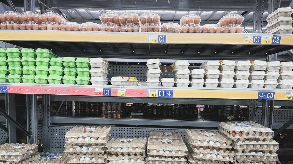 Правила хранения продуктов нарушены в супермаркетах Примоского края
