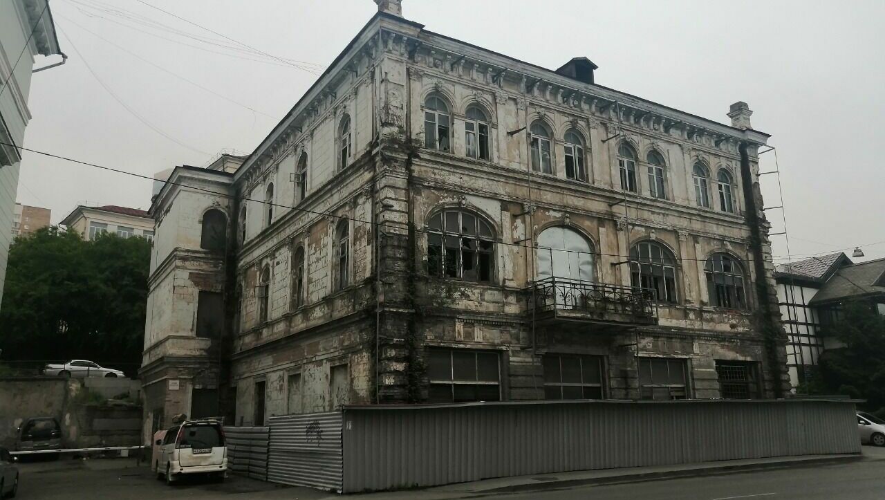 Историческое здание на Светланской выставили на торги