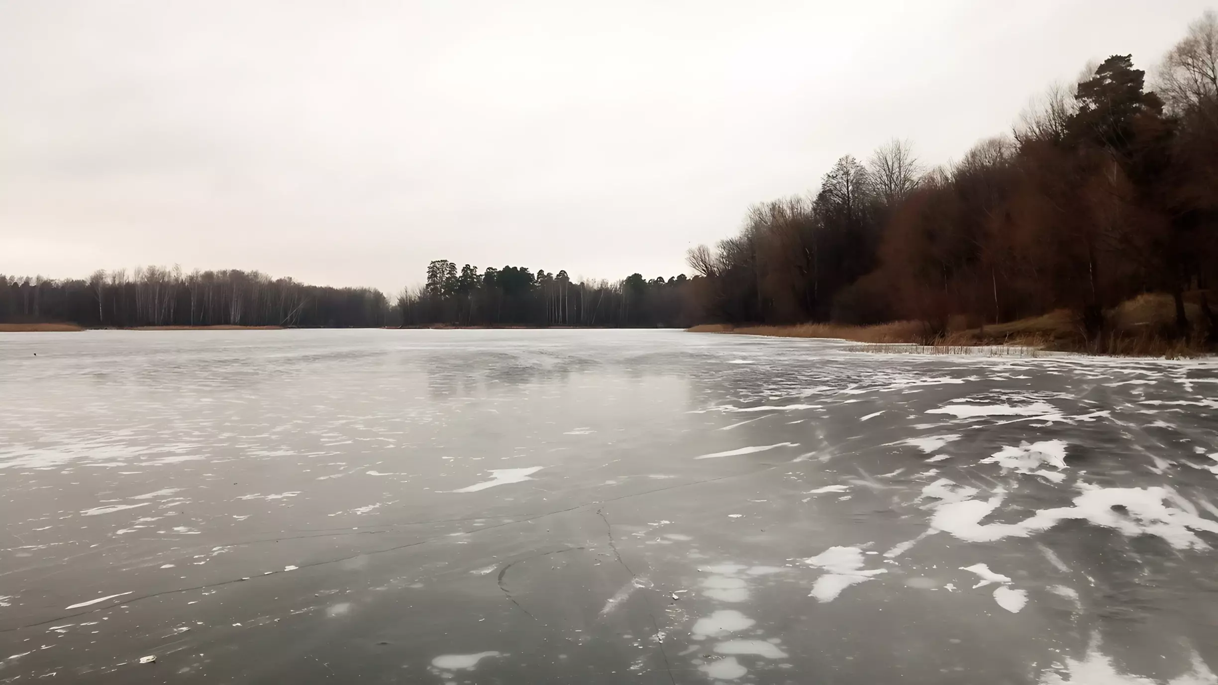 Обоснованное непослушание закону о выходе на лёд попало на видео в Приморье