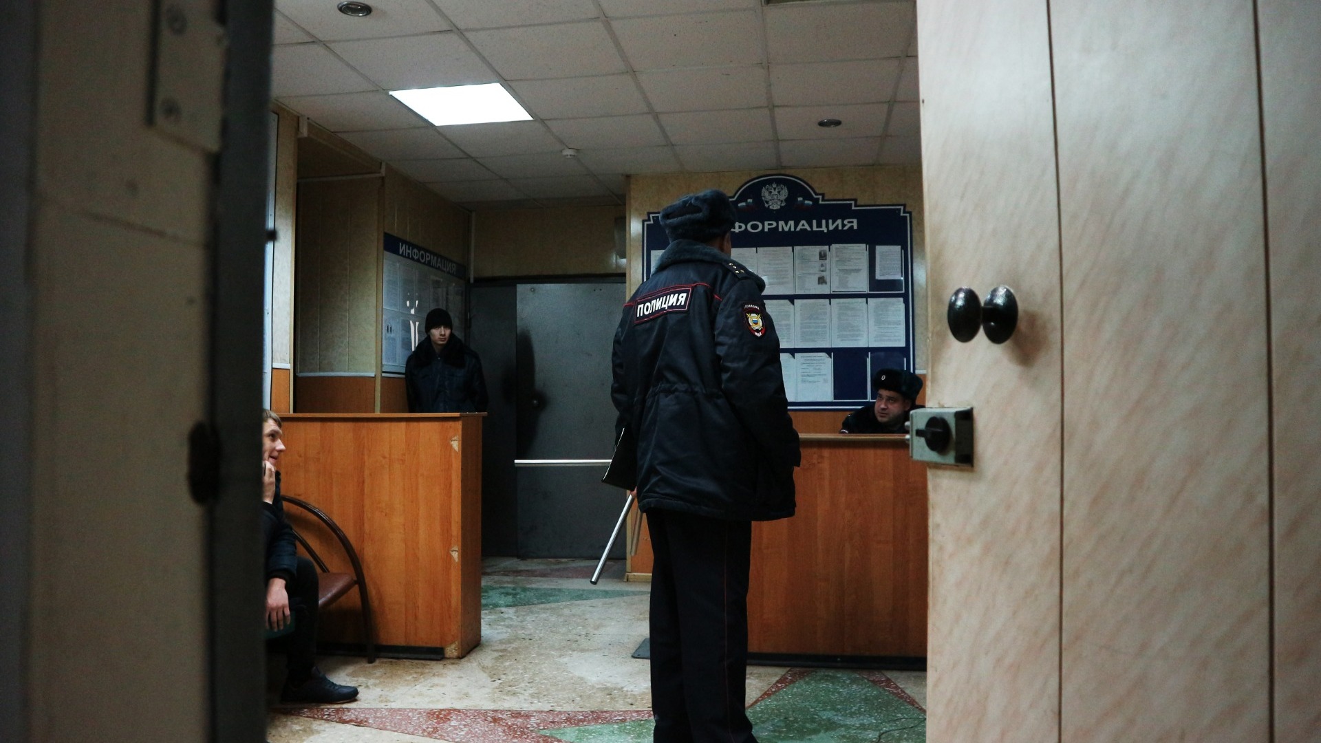 Жительницу Владивостока задержали за пальбу из окна