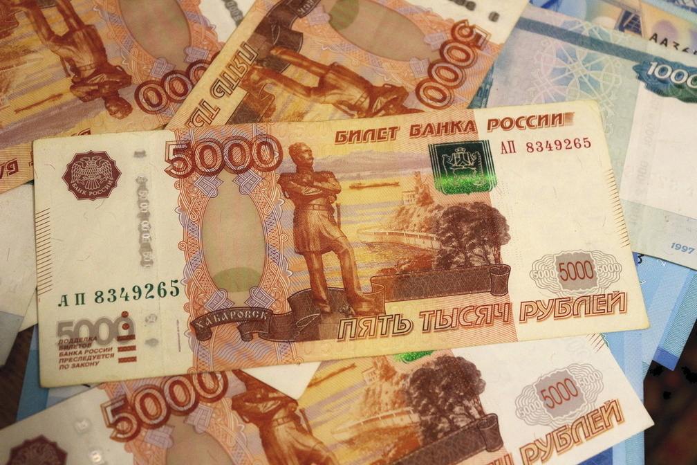 Кабмин направит 80 миллиардов рублей на кредиты для промышленности и торговли