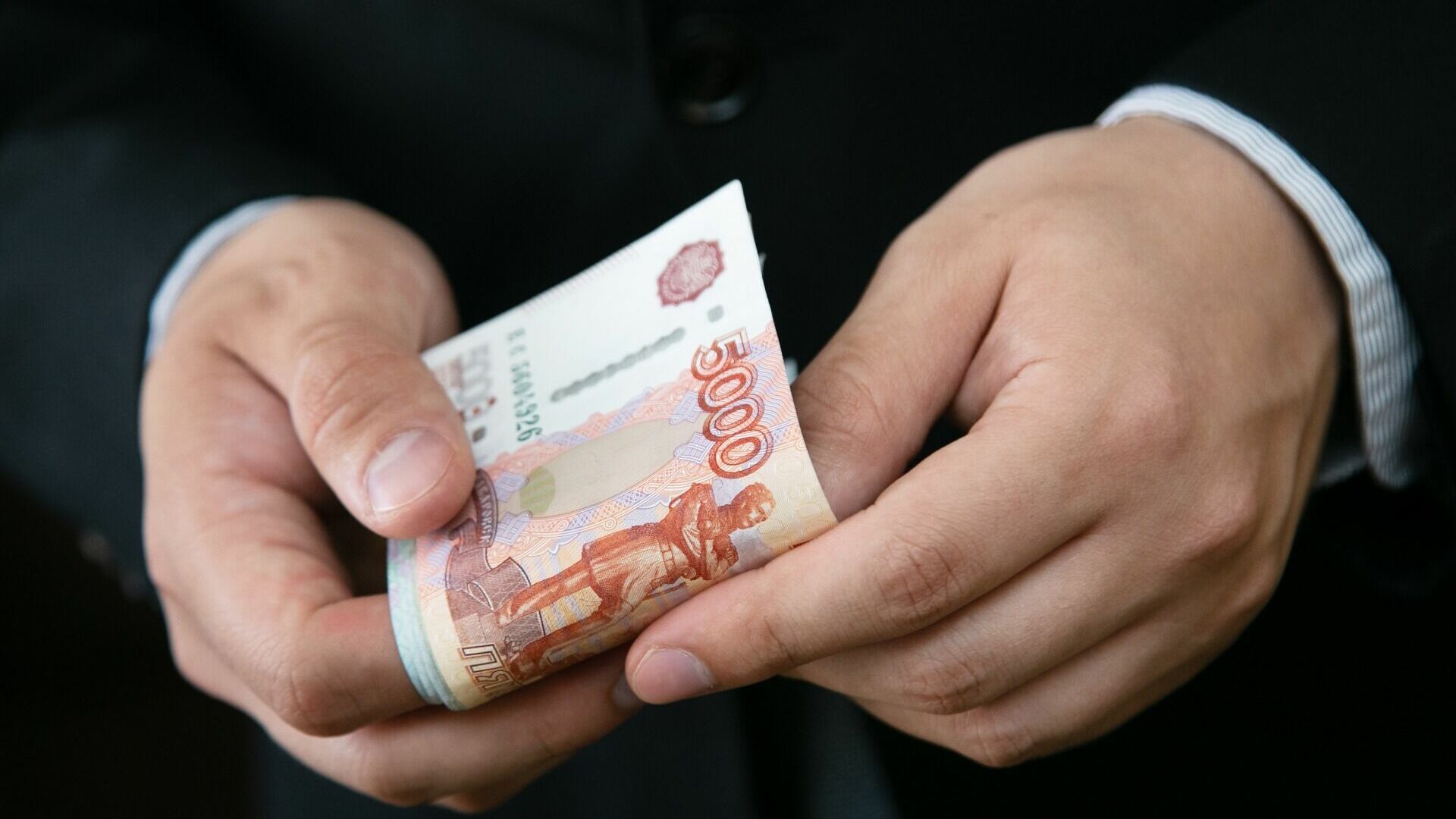 12 рублёвых миллиардеров официально проживает в Приморье — УФНС