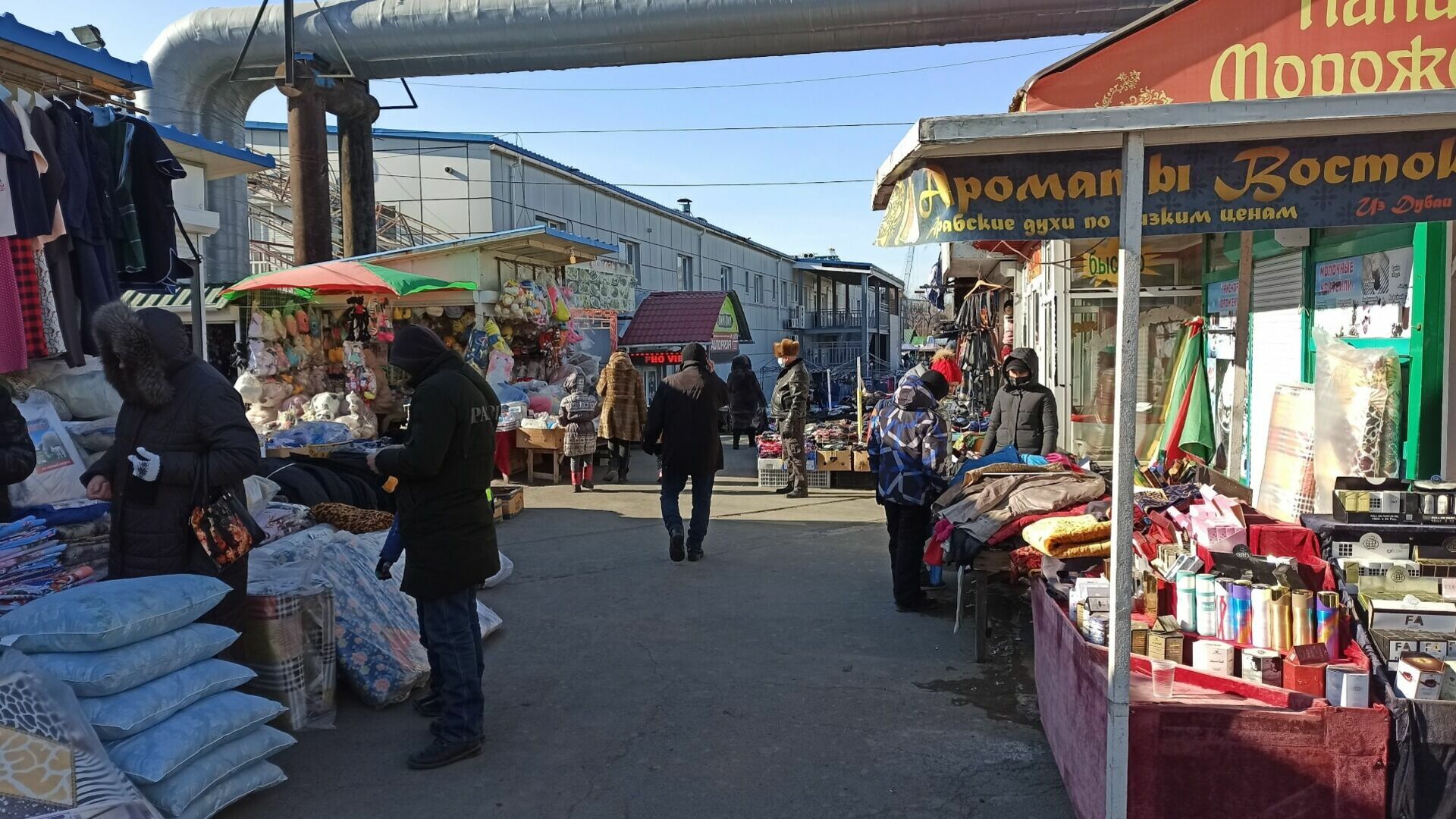 Новый рэкет? Скандал разгорелся на «рынке 90-х» во Владивостоке