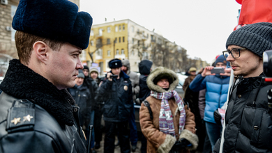 Кипящие воды порта: докеры вышли на забастовку против действий «московских рейдеров»