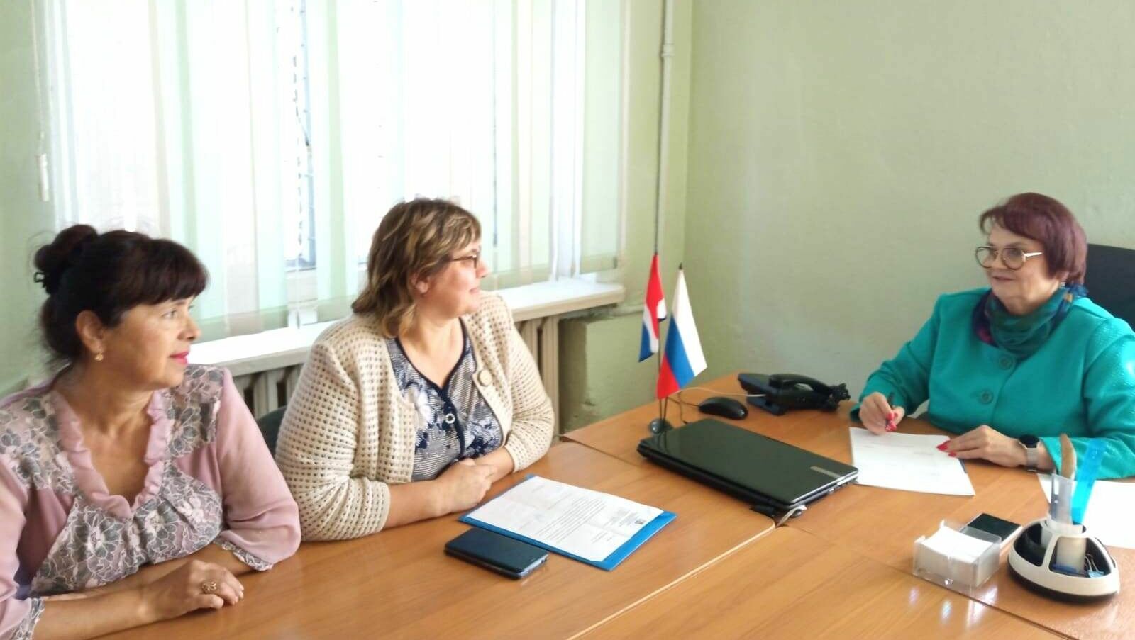 Депутат Татьяна Косьяненко разъяснила жителями Спасска вопросы частичной мобилизации