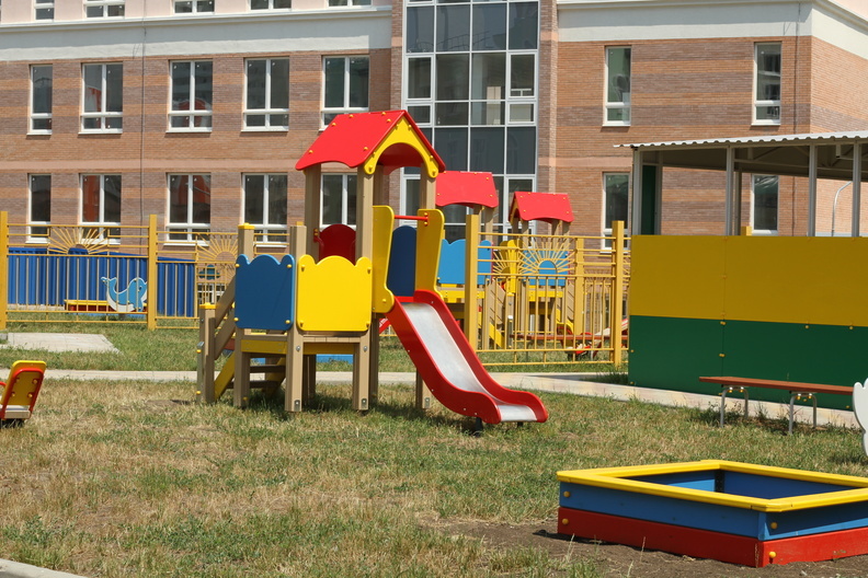 В Спасске откроют 5 детских площадок и заасфальтируют 16 дворов