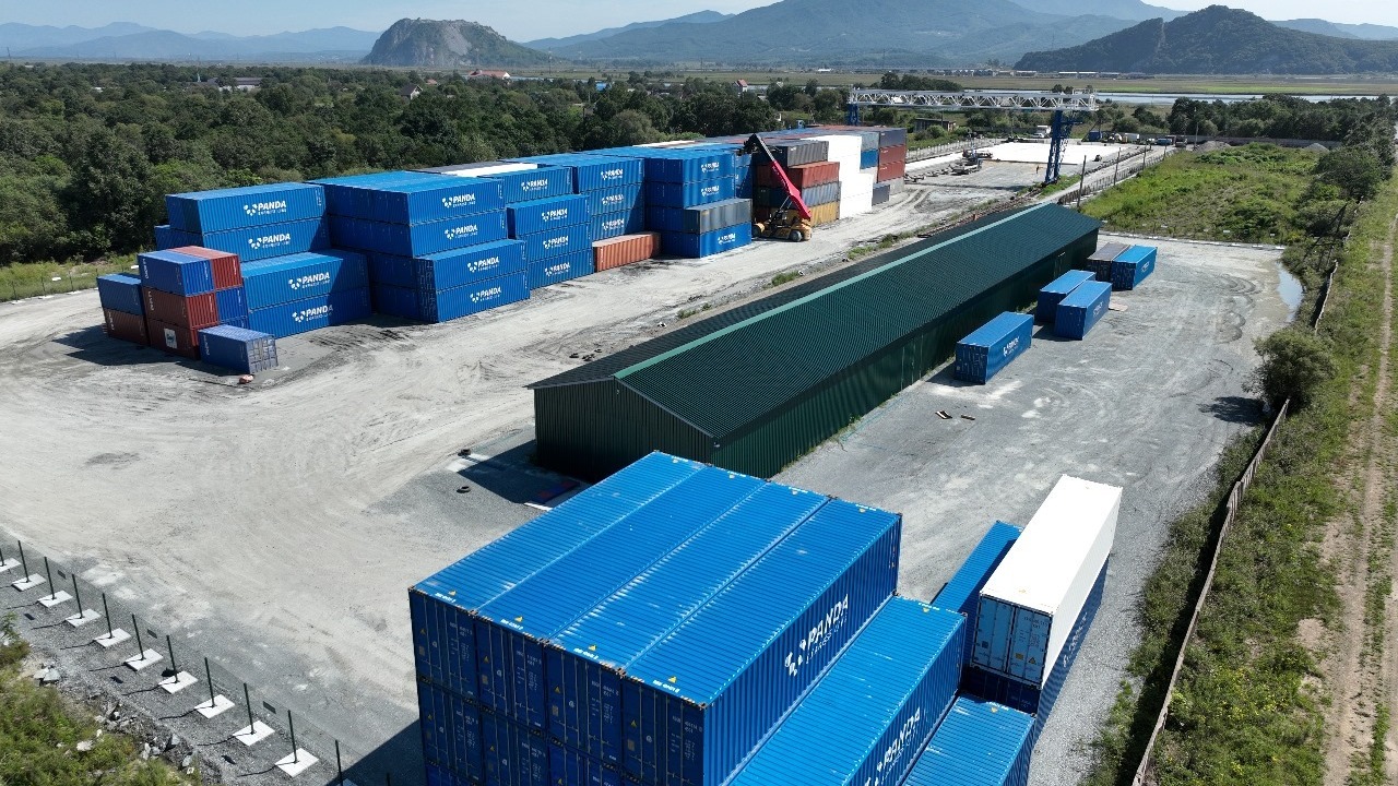 «Терминал Астафьева» увеличивает контейнерные мощности