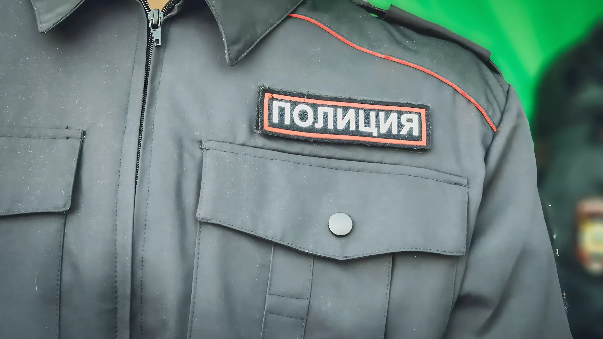 Силовики обнаружили 17 нелегалов за работой в одном из ТЦ Приморского края