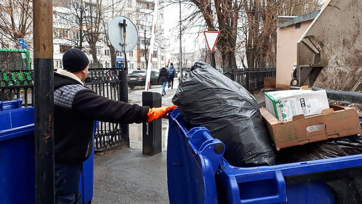 В Приморье будет установлена тысяча контейнеров для раздельного сбора мусора