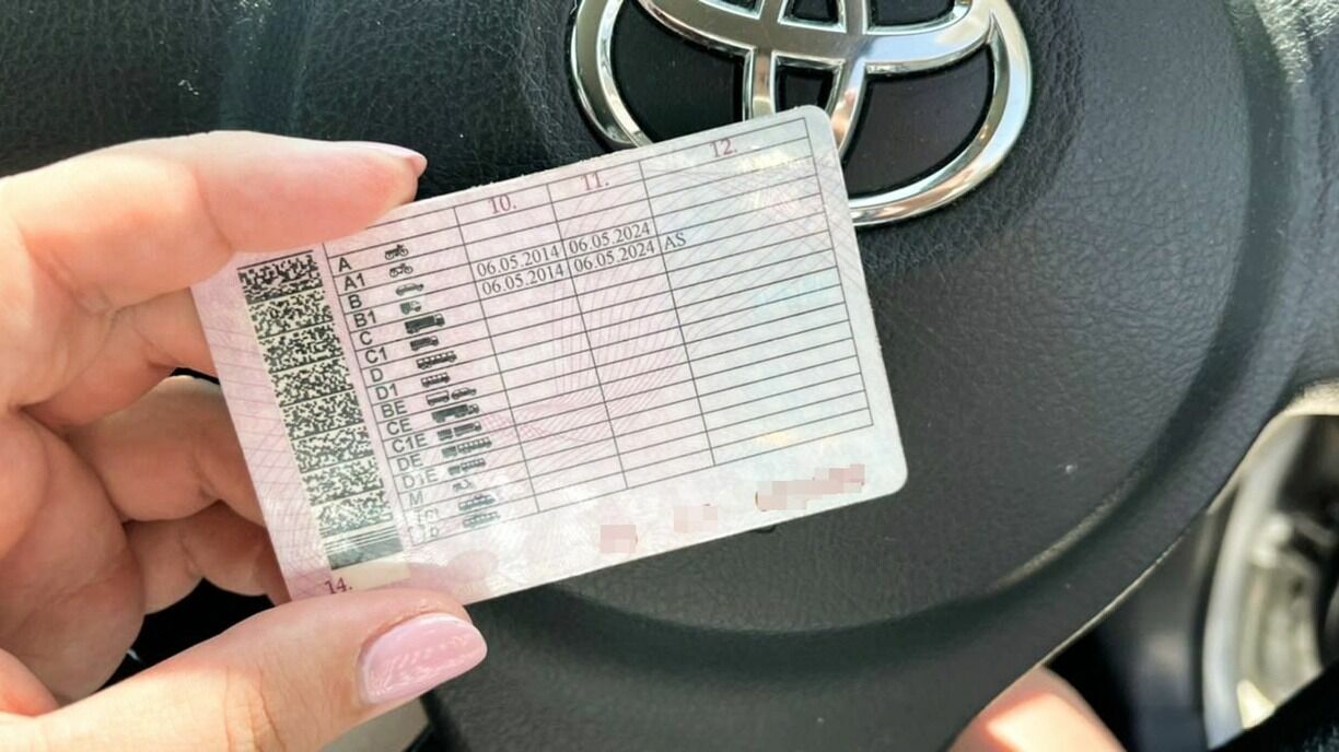 Полицейский «погорел» на покупке водительских прав в Приморье
