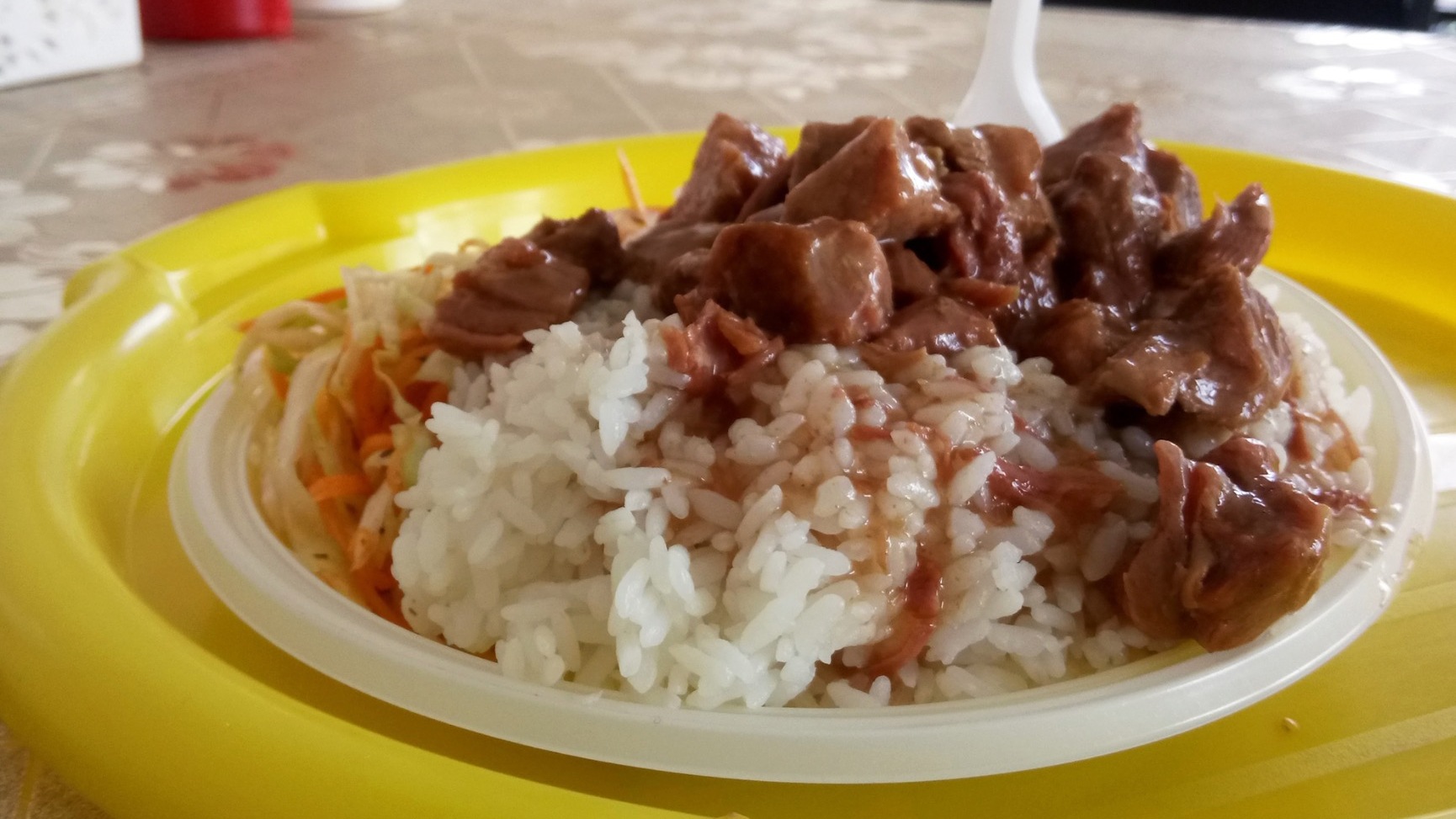 Некачественный китайский рис пытались завезти в магазины Приморья