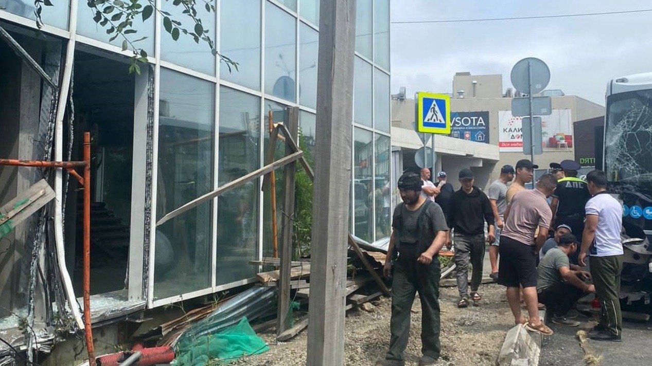 Прокуратура сообщила подробности ДТП с пассажирским автобусом во Владивостоке