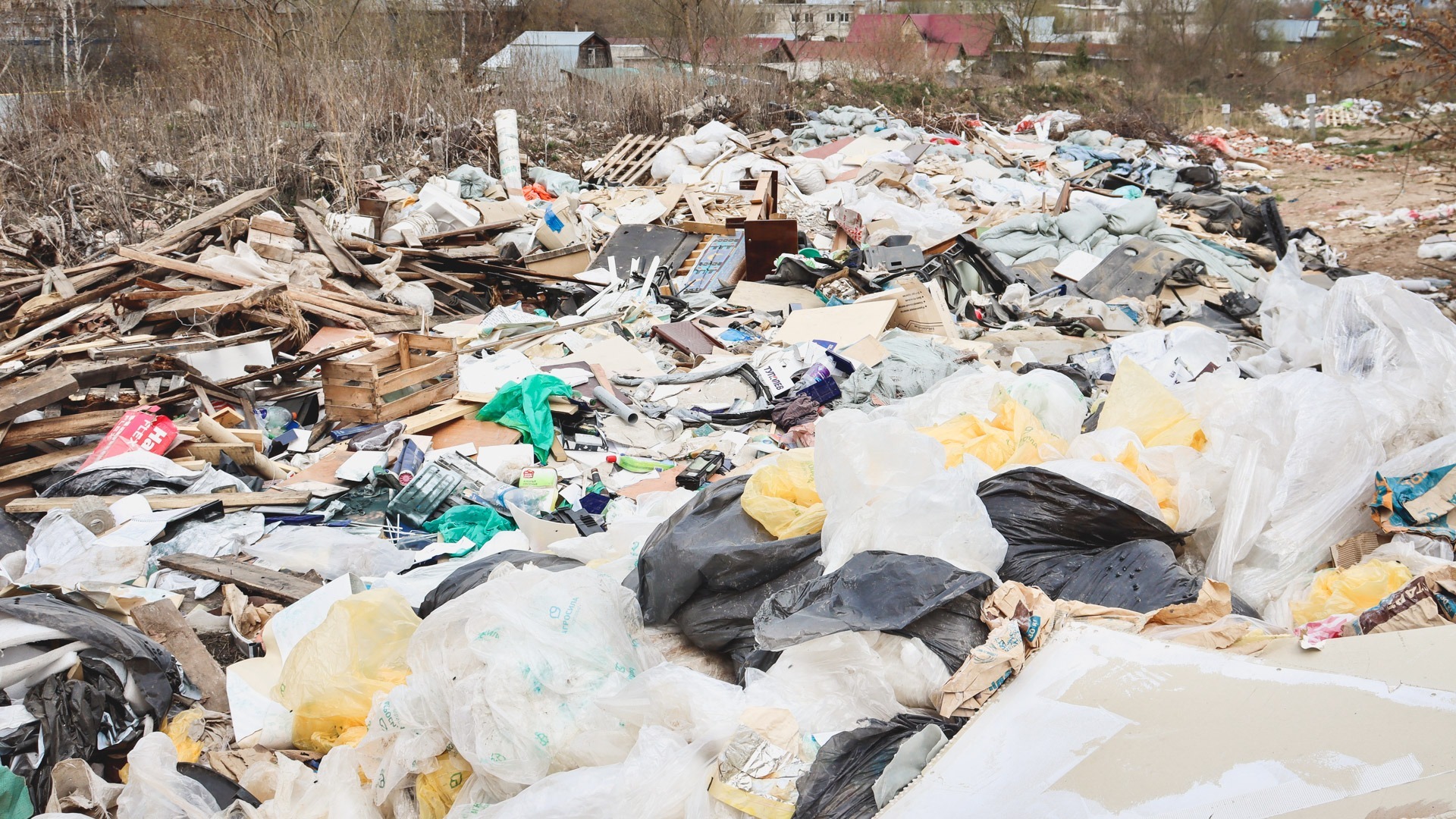 Хоп, мусорок: посёлок под Владивостоком утопает в отходах