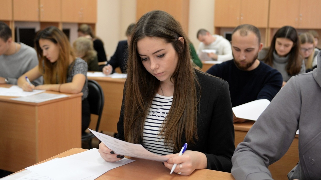 Двадцать выпускников Владивостока сдали ЕГЭ на 100 баллов