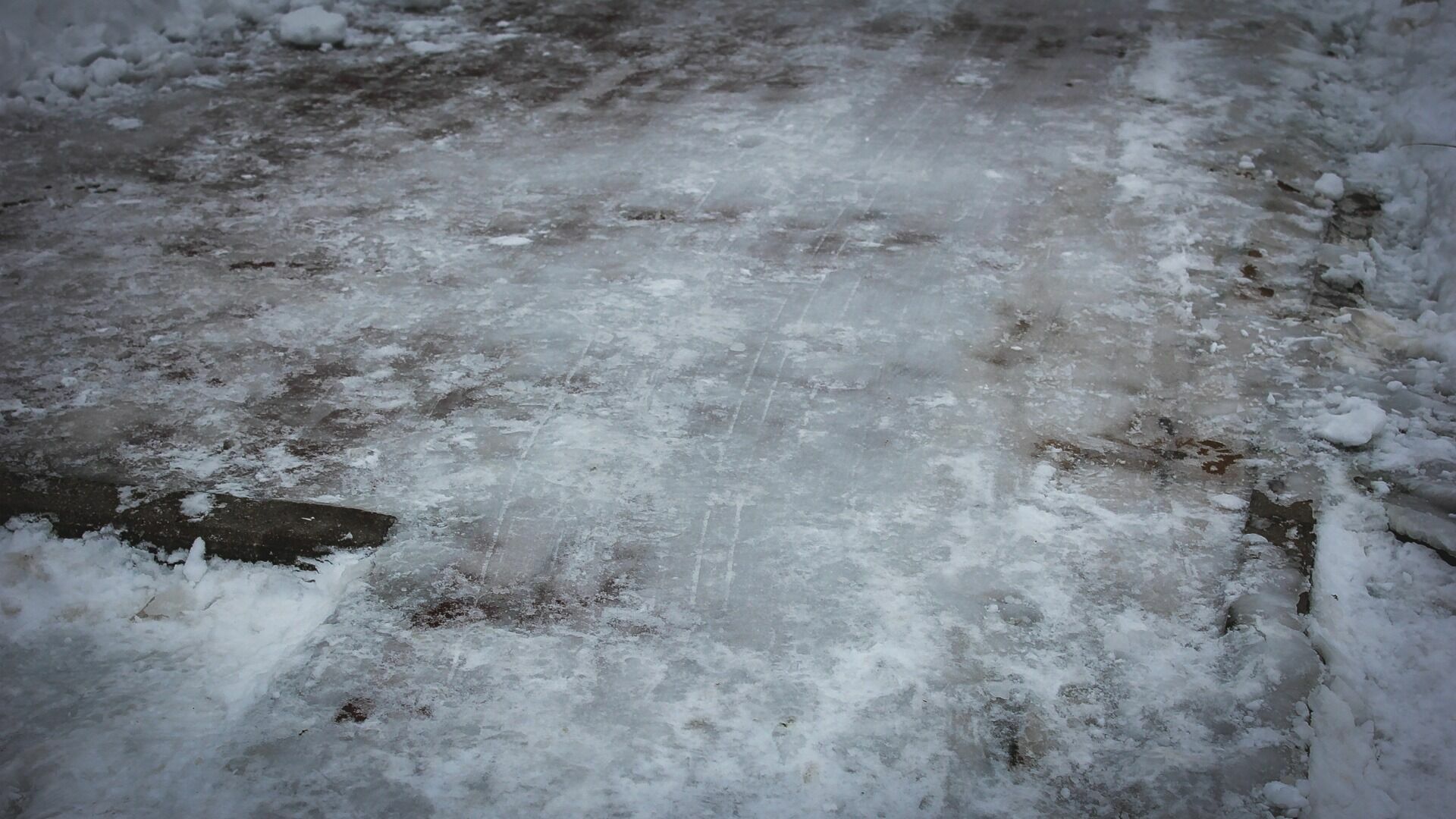Выход на лед во Владивостоке запретят с 1 марта