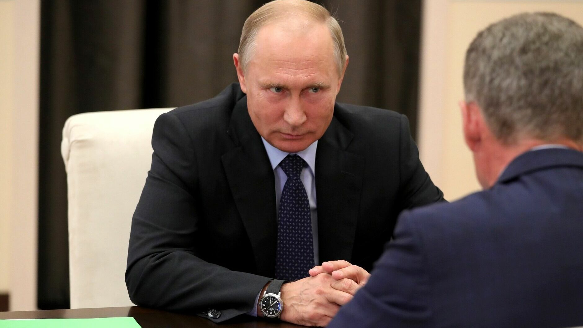 Кожемяко обсудил с Владимиром Путиным повышение зарплат в промышленности Приморья