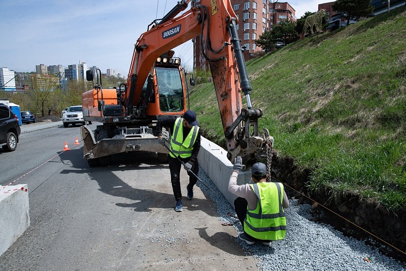 Большой ремонт на трех улицах Владивостока начался благодаря нацпроекту «БКД»