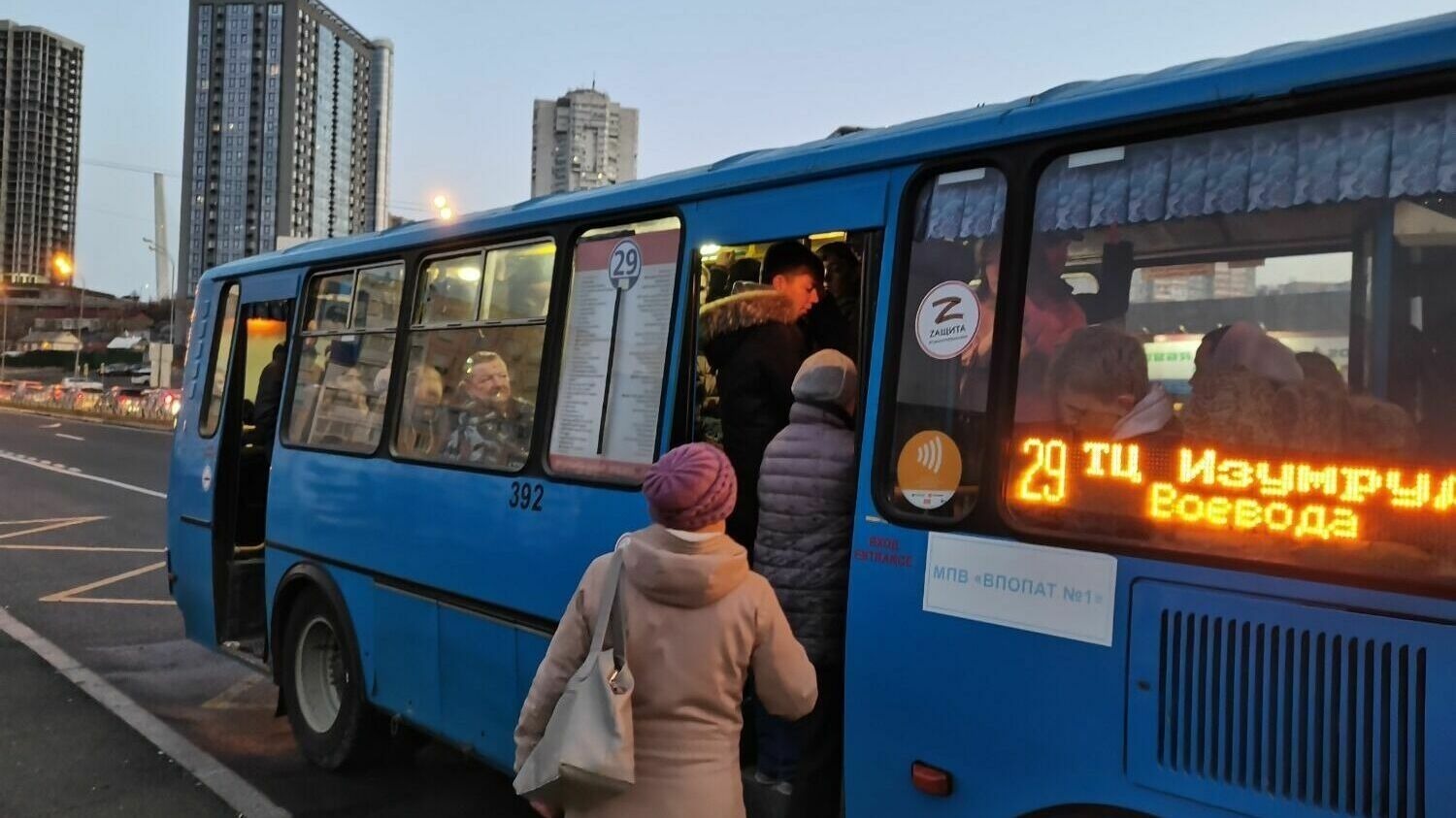 Маршрутный вопрос: во Владивостоке решают проблему с автобусами до Русского острова