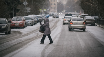 Закрытие спуска и запрет большегрузов: во Владивостоке вводят ограничения из-за снега