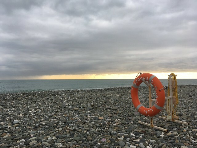 Очень неспокойное море: 8 человек едва не утонули в один день в Приморье
