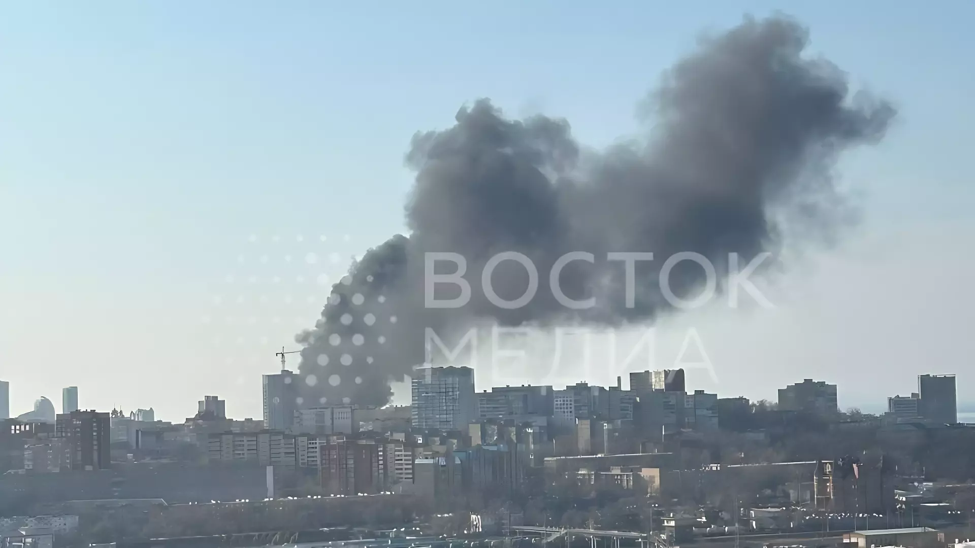 Мощный пожар во Владивостоке заинтересовал прокуратуру — у сотрудников есть вопросы