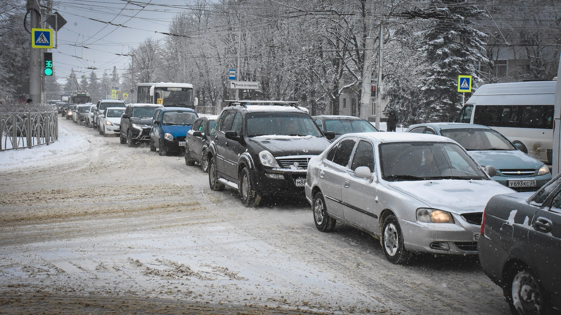 Как борются со снегом во Владивостоке и его окрестностях?