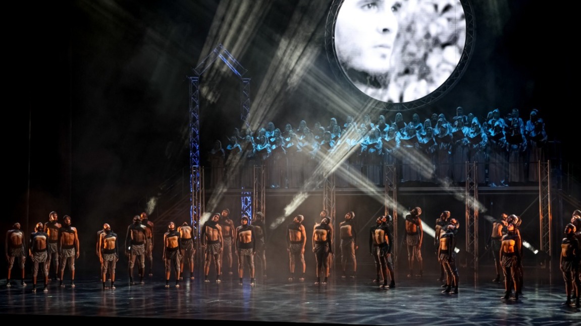 Путин поздравил Приморье с открытием Международного театрального фестиваля