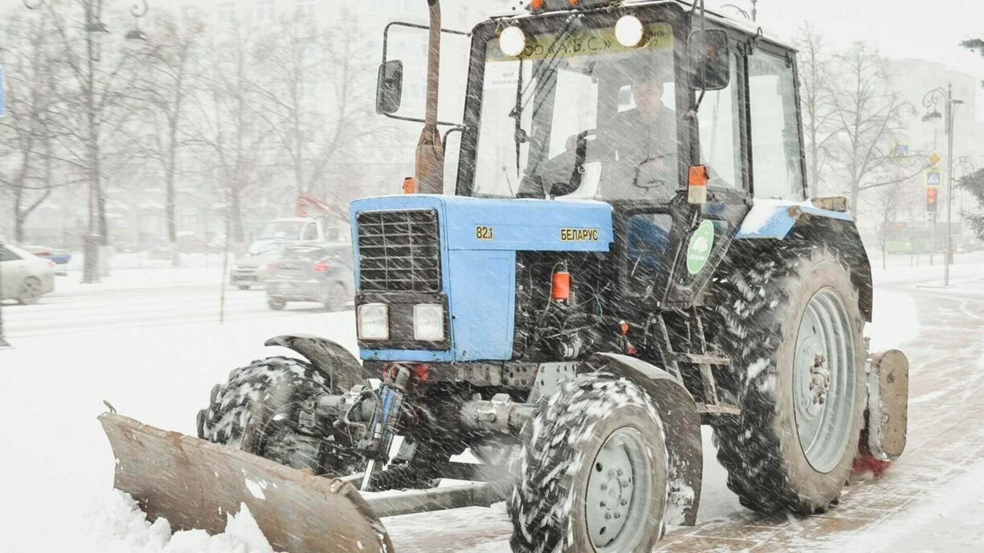 В Приморье за минувшие сутки из снежных сугробов вызволили 11 человек