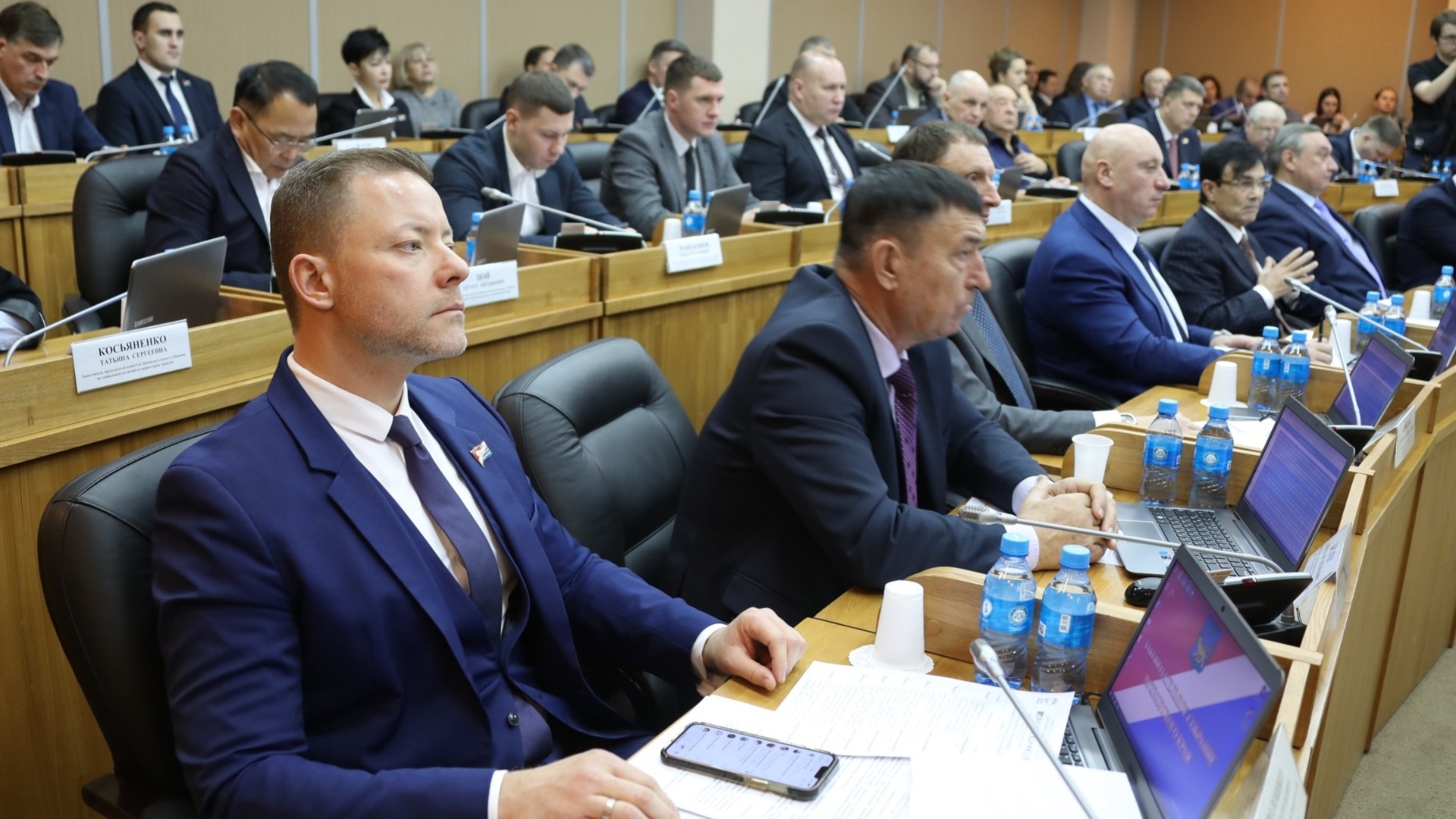 Депутаты утвердили основные параметры бюджета Приморья на будущий год