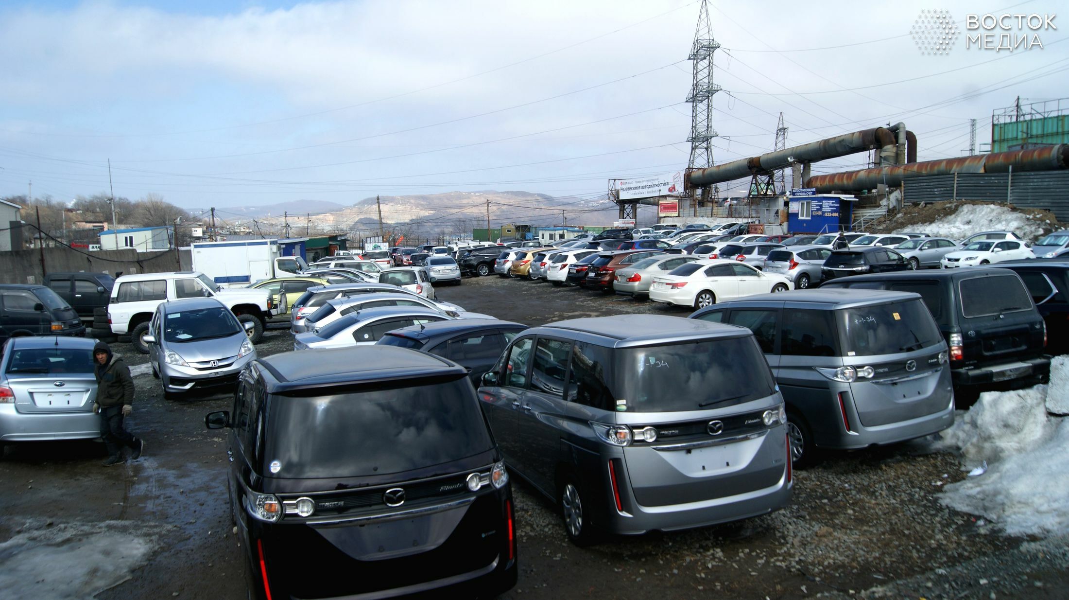 Авторынок «Зелёный угол» во Владивостоке: тысячи машин и единицы покупателей
