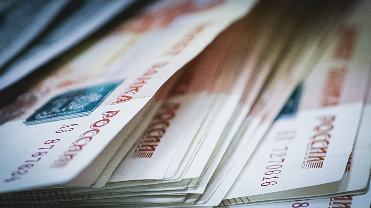 «Сын» обманул мать на 390 000 рублей в Приморье