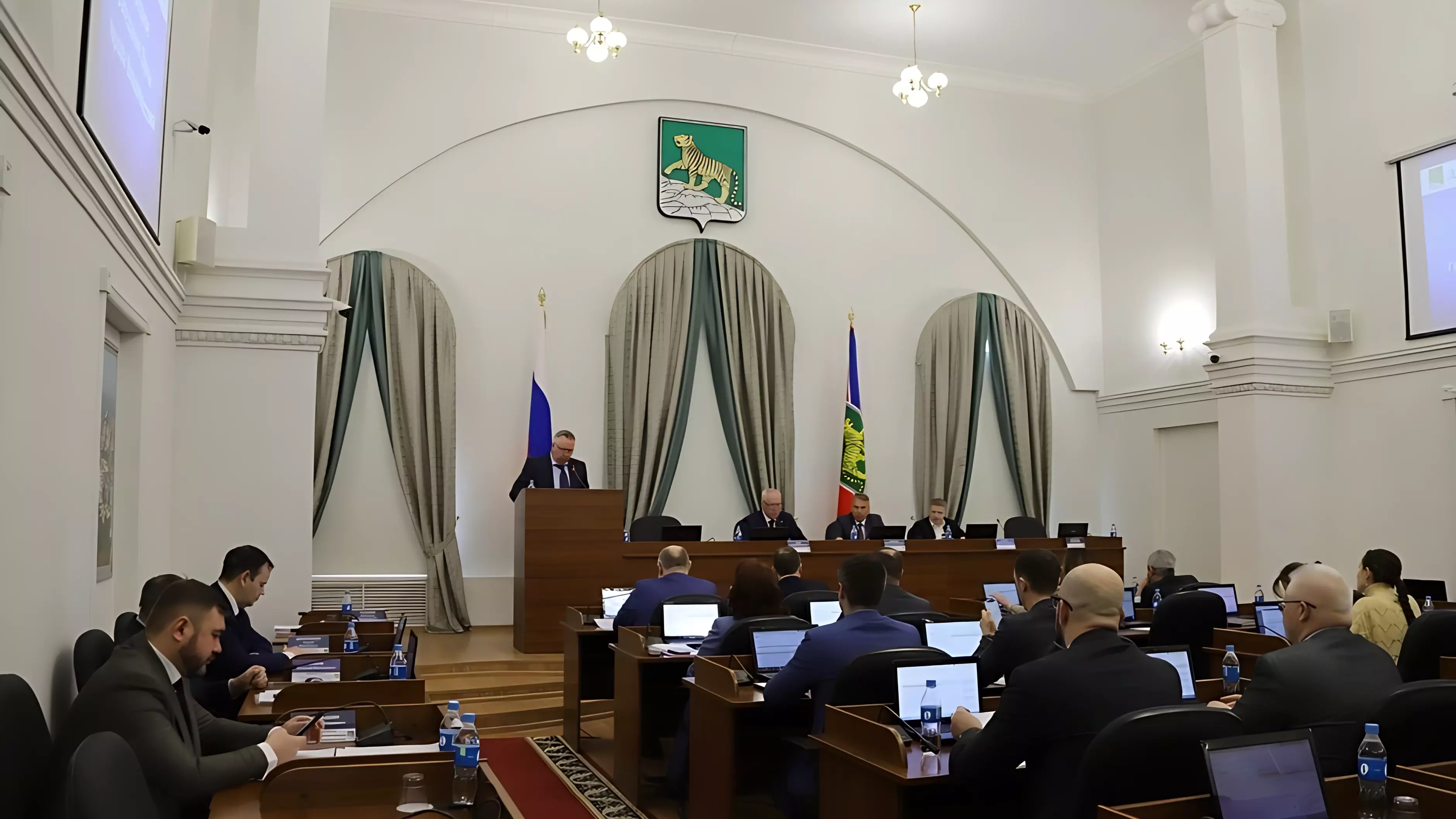 Депутаты Думы Владивостока внесли корректировку в бюджет города