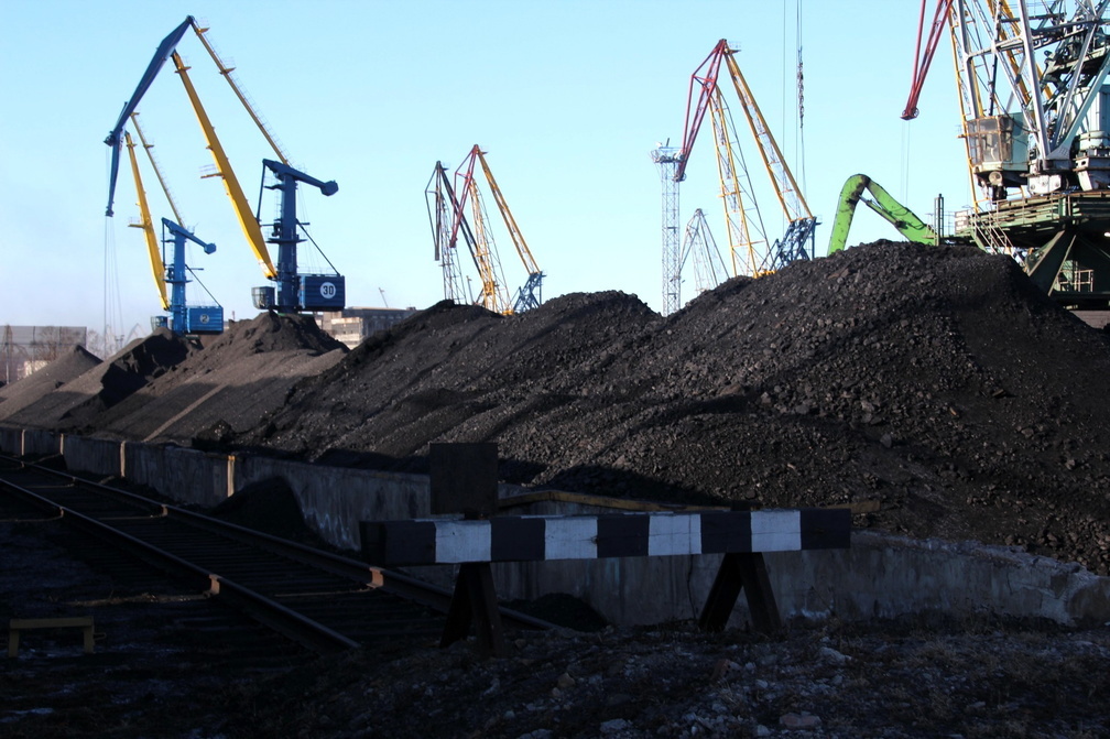 Худайнатов хочет построить угольно-нефтяной мега-порт в Приморье