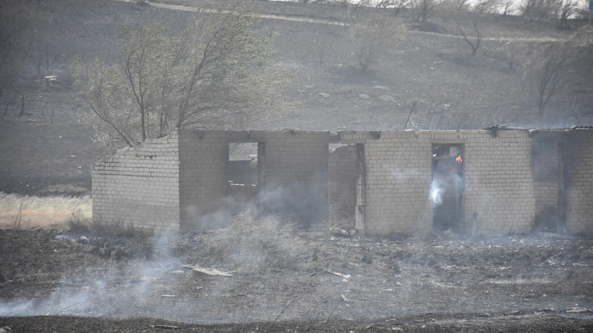 Огласили подробности возгорания около жилых домов во Владивостоке — МЧС