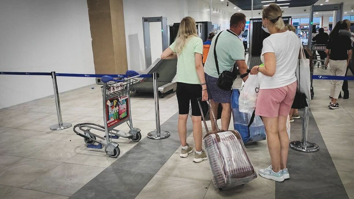 Самолёты не полетят: тысячи людей не смогут покинуть Владивосток?