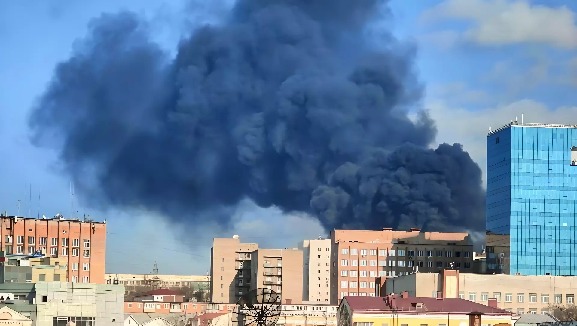 Причина пожара у «башен-близнецов» во Владивостоке попала на видео