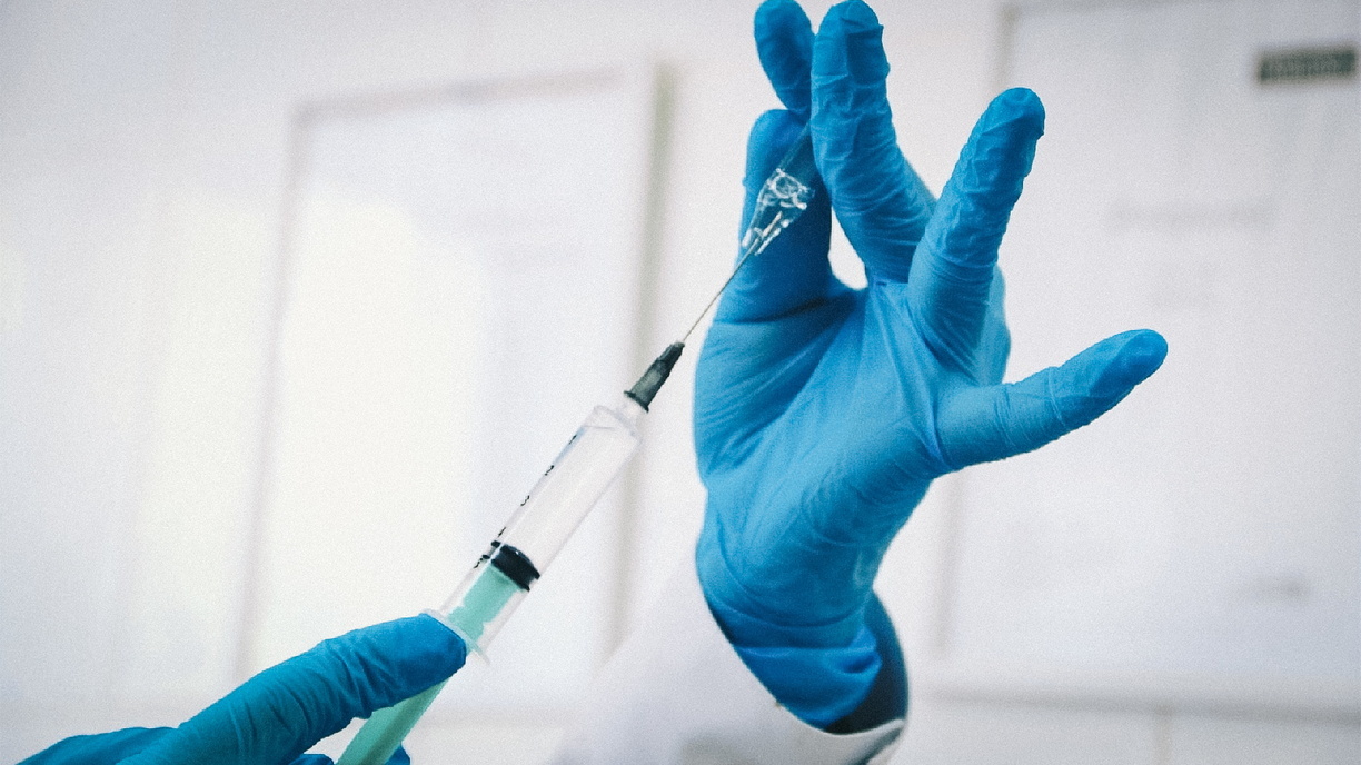 В Китае сделали около 244 млн прививок от коронавируса