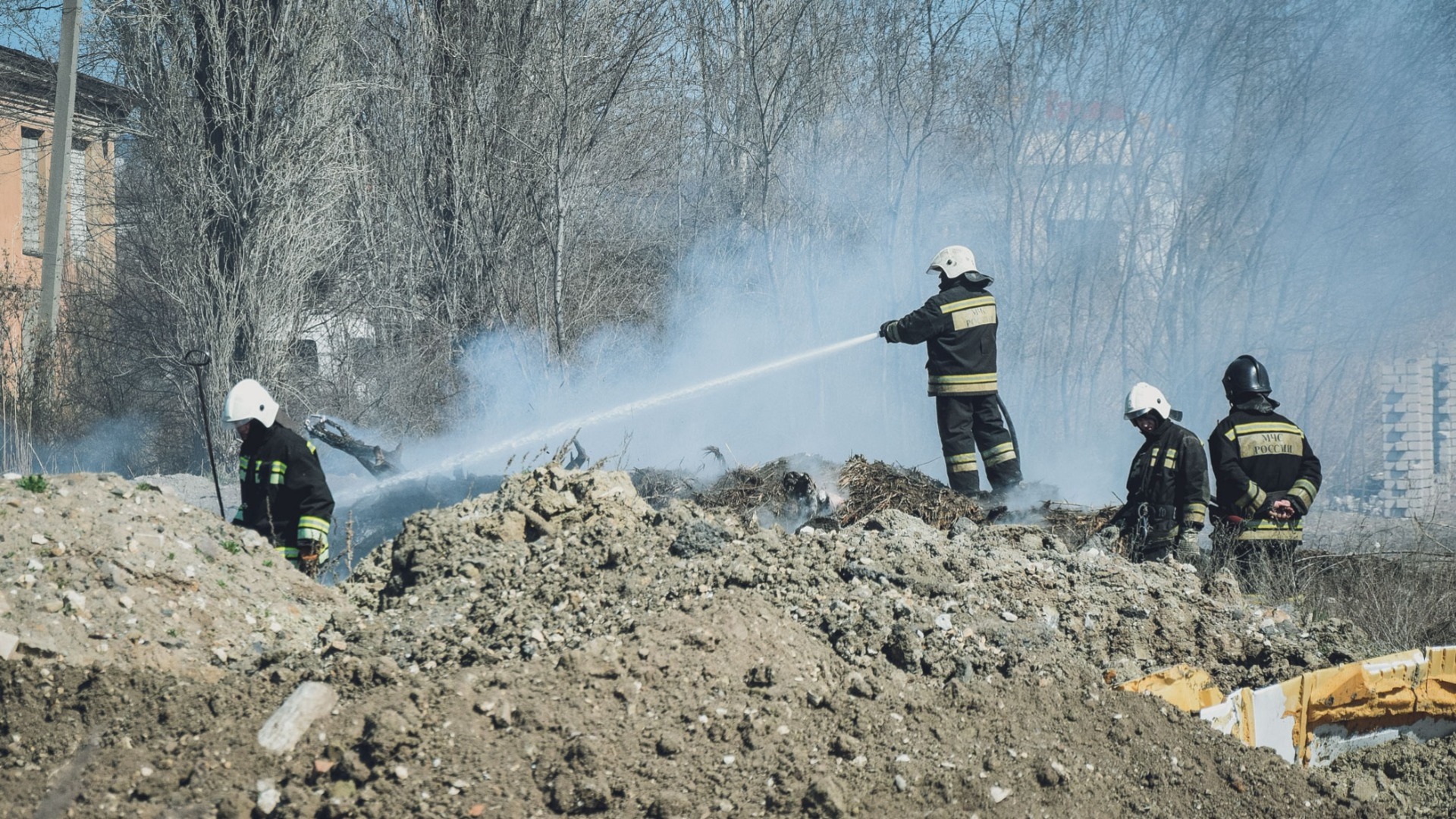 Лесовоз загорелся на федеральной трассе Владивосток-Хабаровск — видео
