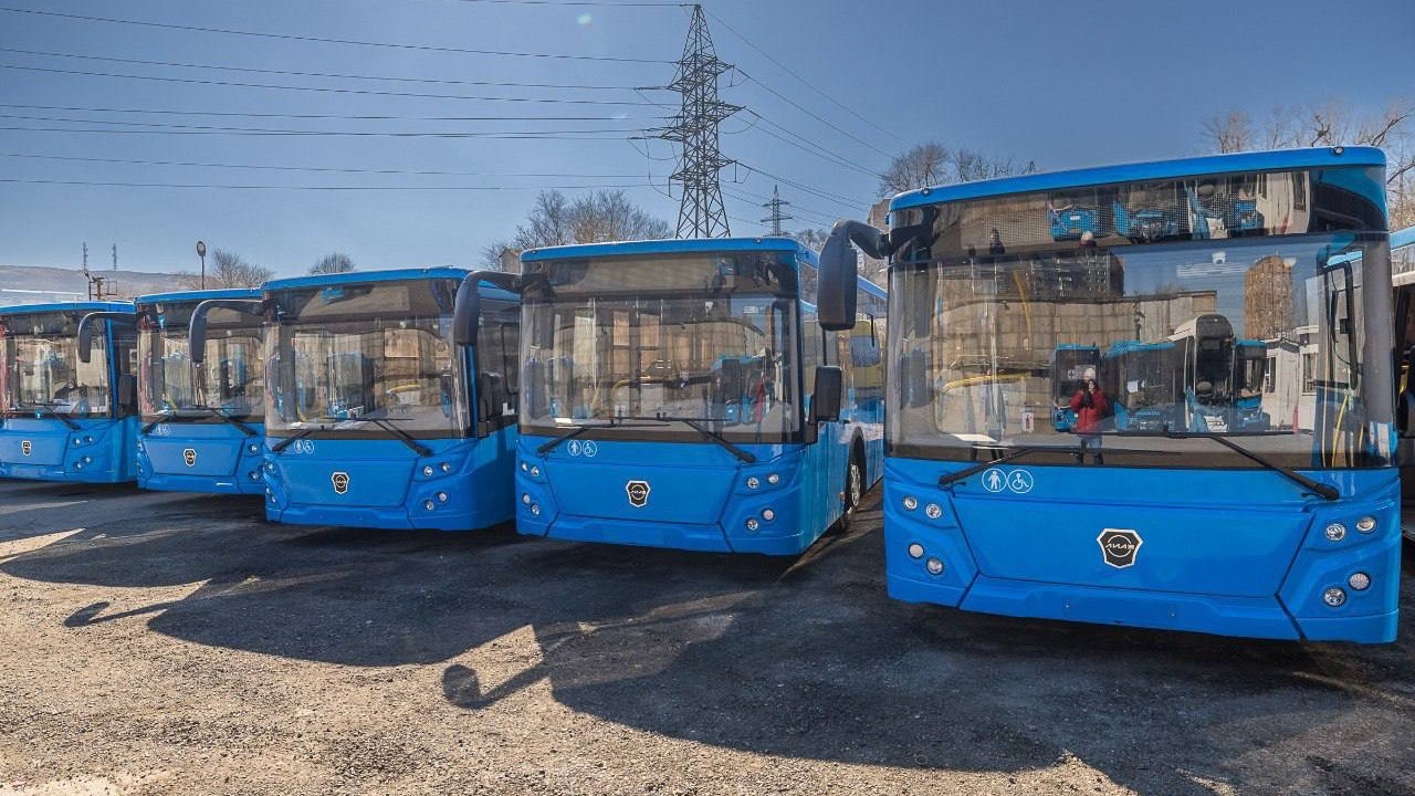 15 новых пассажирских ПАЗов и ЛиАЗов будут возить пассажиров во Владивостоке