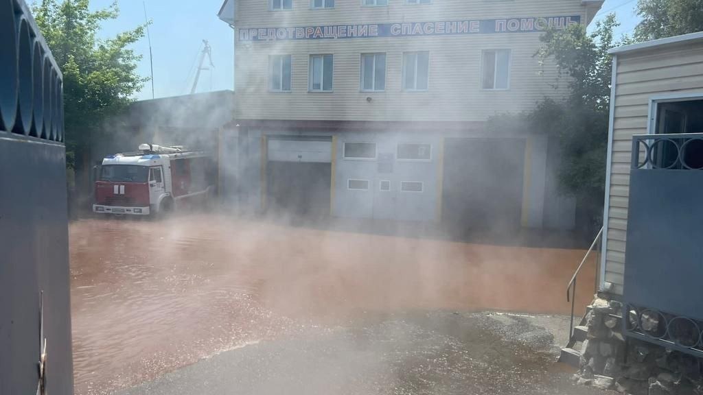 Потоп устранен: городские службы быстро ликвидировали прорыв во Владивостоке — видео