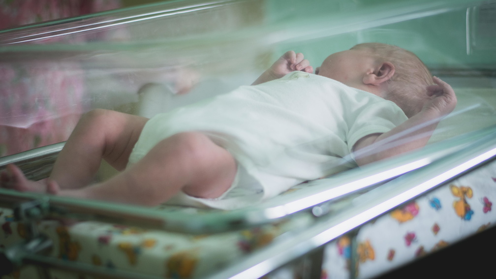Первенцы 2021 года: девочка-крупняшка родилась во Владивостоке 1 января