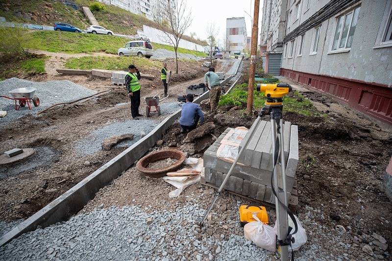 Во Владивостоке масштабно реализуется программа ремонта дворов