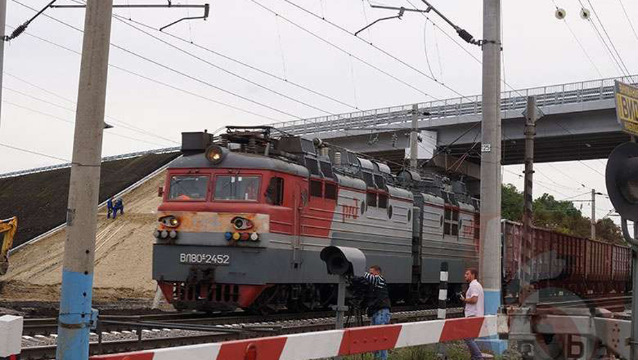 Поезд Москва-Владивосток опоздает из-за схода с рельсов 34 вагонов