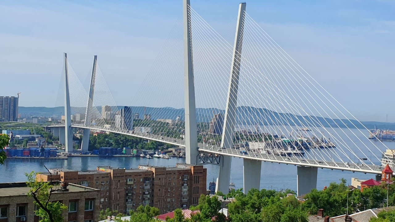 «Газпром нефть» разработала смазочные материалы для вантовых мостов во Владивостоке