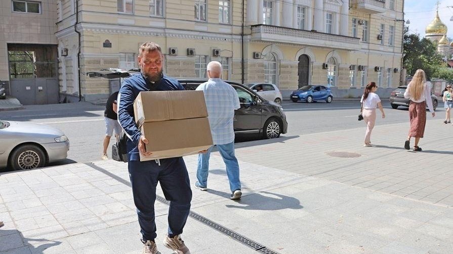 Депутаты Думы Владивостока помогают участникам СВО и их семьям