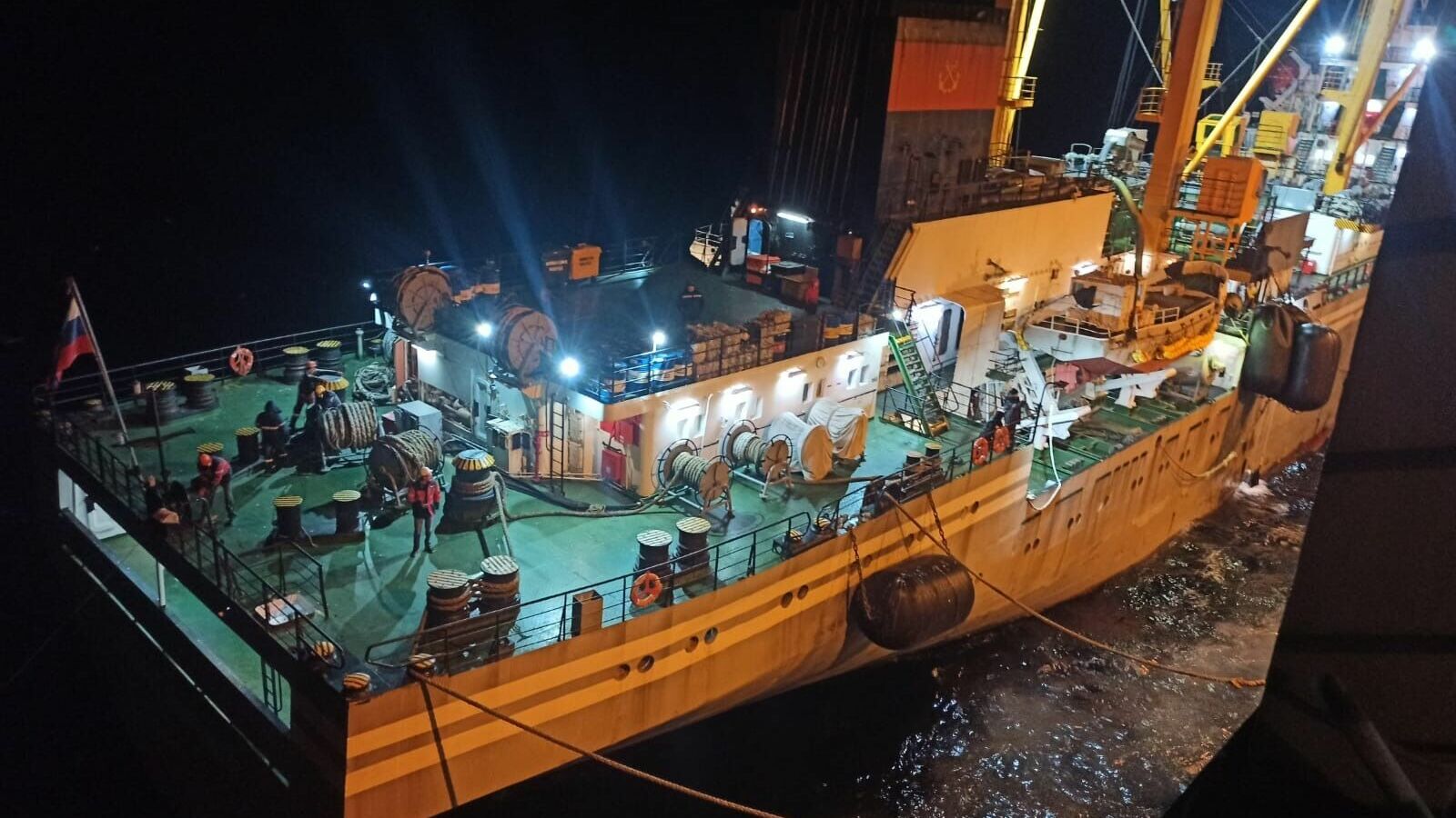 Российское рыболовное судно  «Калтан» загорелось  у берегов Корейского полуострова