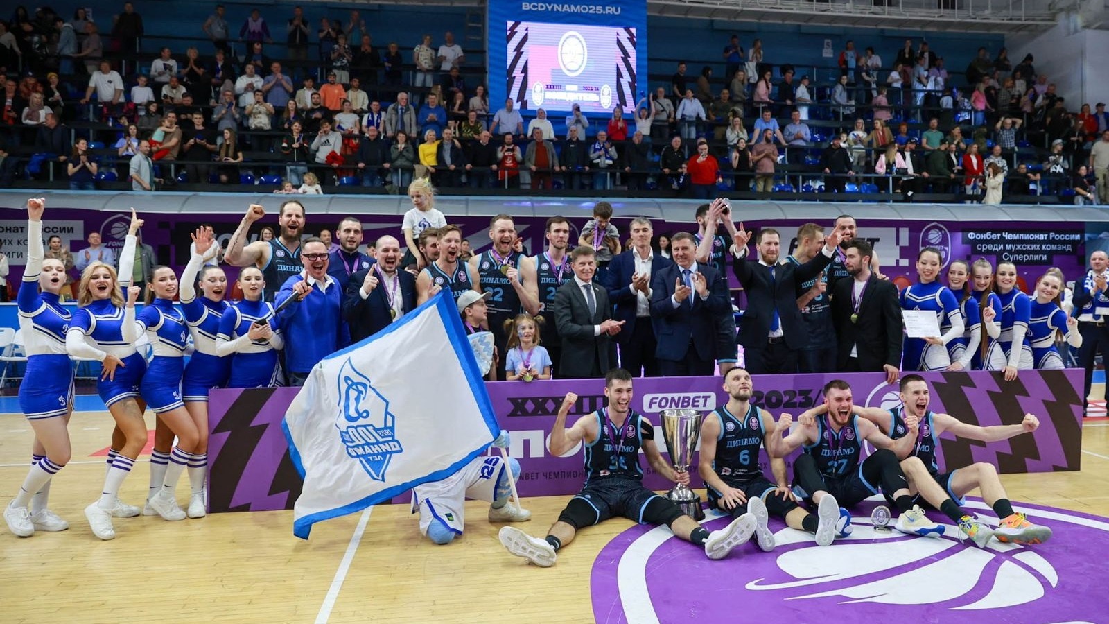 Очередную победу одержали в Суперлиге баскетболисты из Приморского края