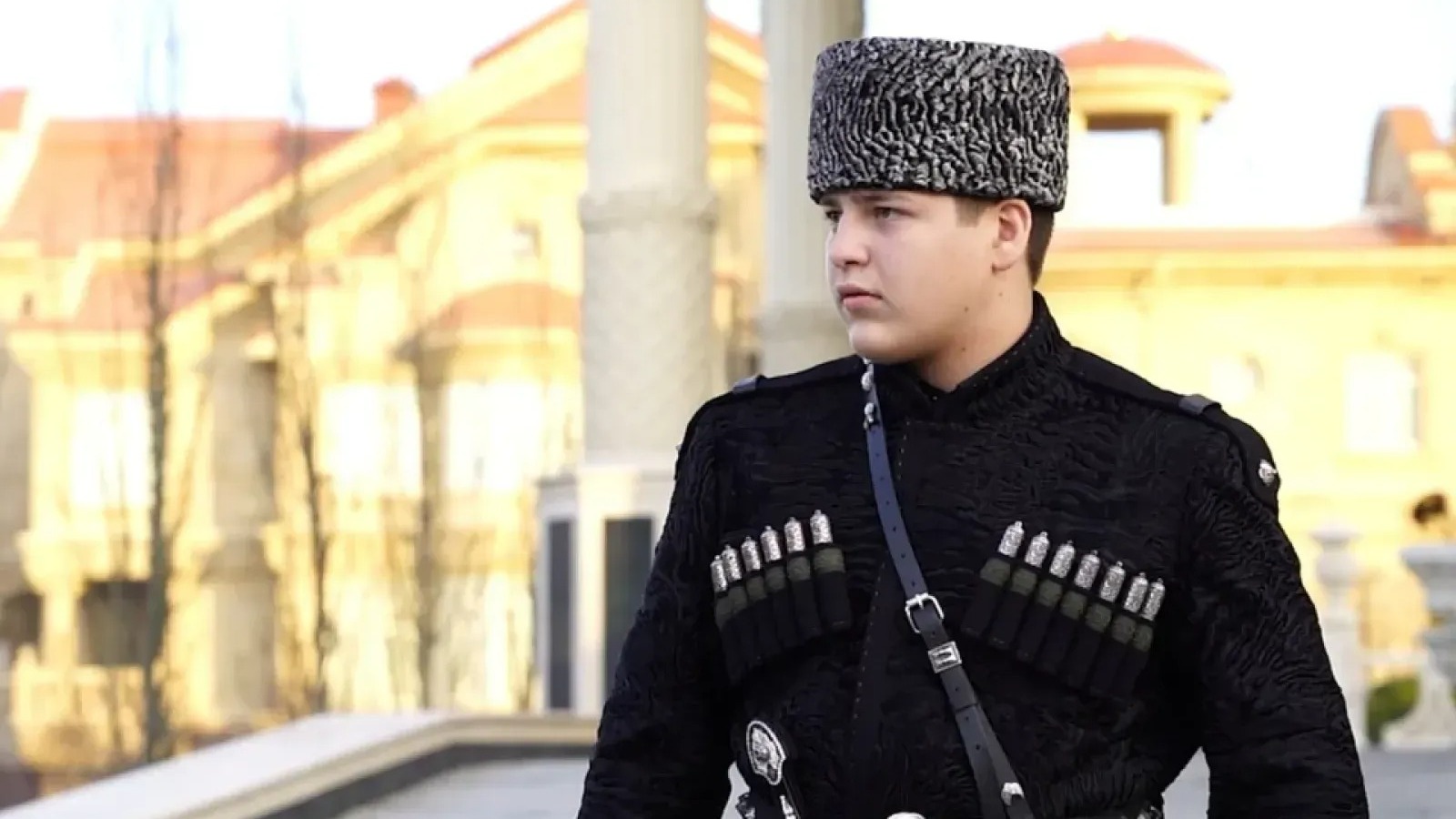 Президент Татарстана вручил награду Адаму Кадырову