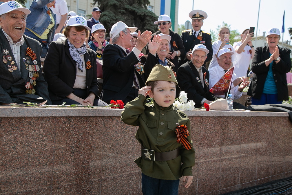 Сотни тысяч на молодежный патриотизм: интересная закупка мэрии Владивостока