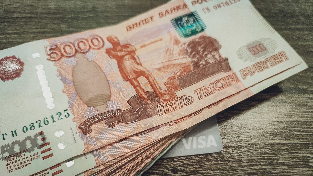 Арест счетов замотивировал жителя Приморья вернуть долг в 365 тысяч рублей